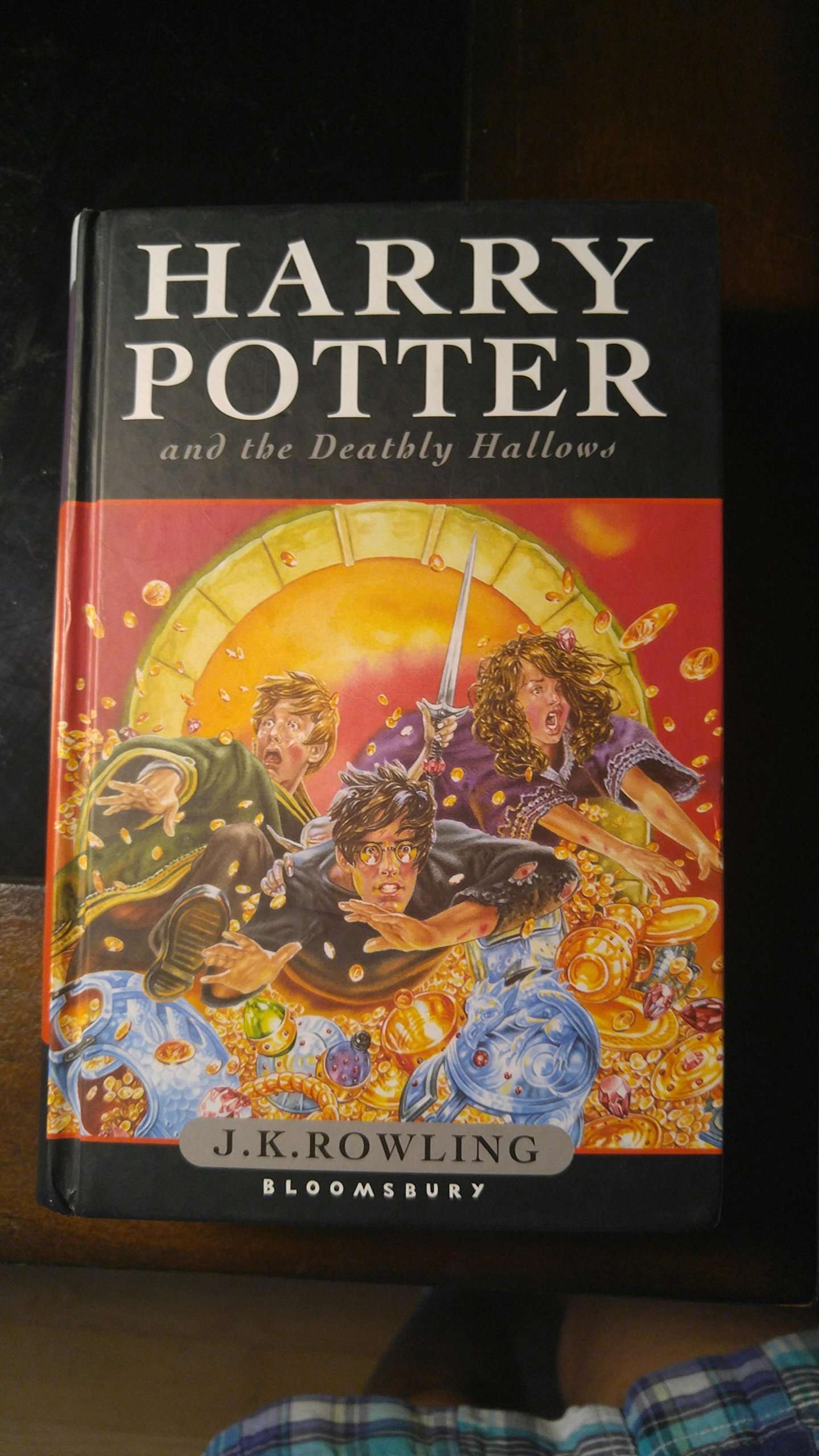 Harry potter and the deathly hallows british book cover ...