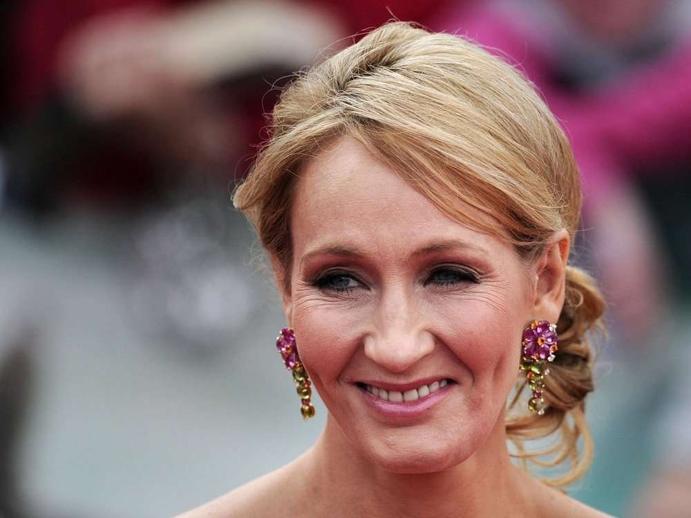 Harry Potter author J. K. Rowling posed as a man for ...