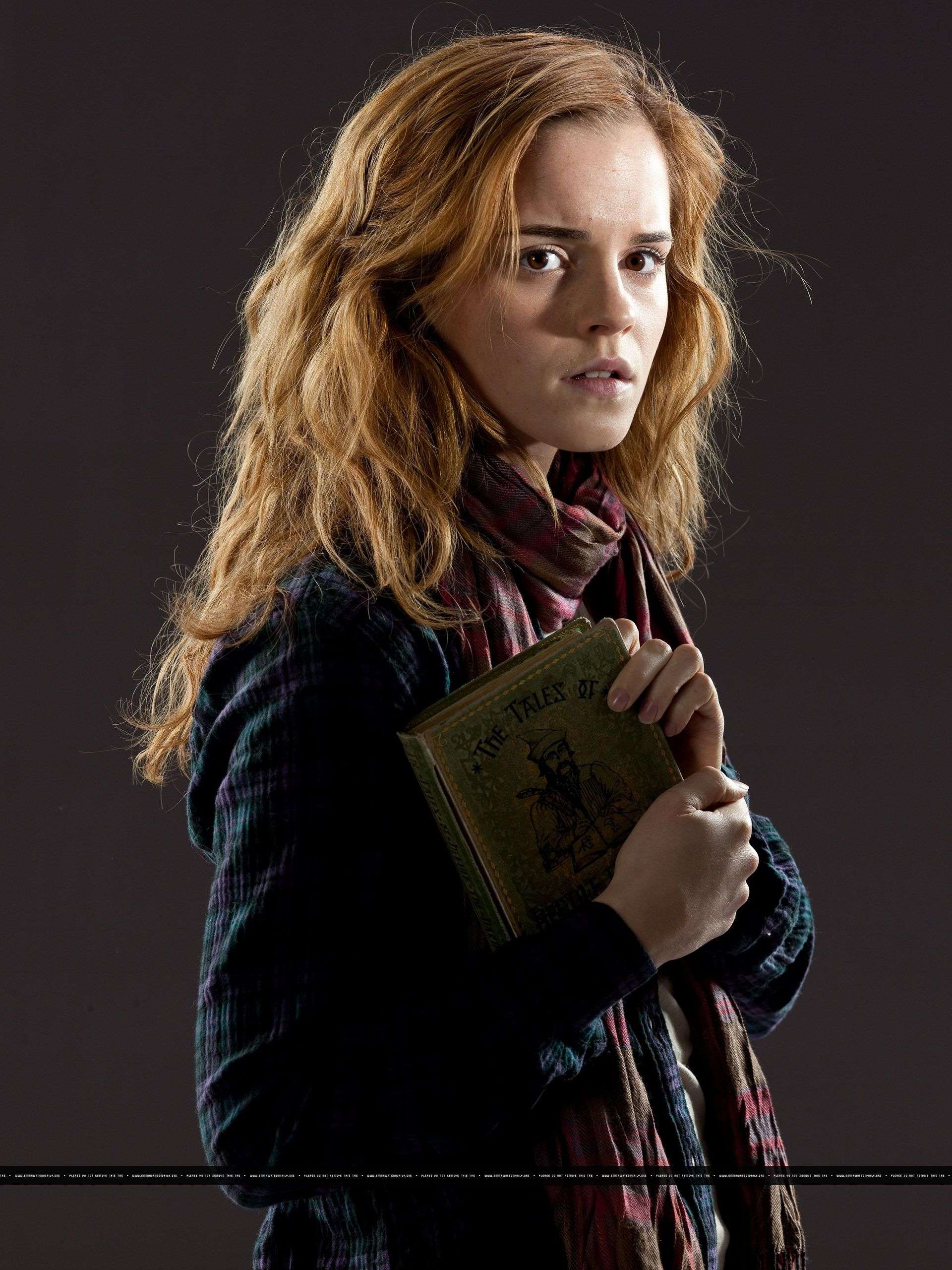 New promotional pictures of Emma Watson for Harry Potter ...